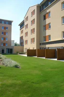 Appart Hôtel - Séjours et Affaires / Résidence étudiante - Les estudines Caen Le Clos Beaumois 22 Espaces publics Photos