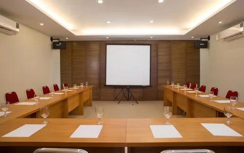 Harlys Residence Fasilitas Bisnis Photos