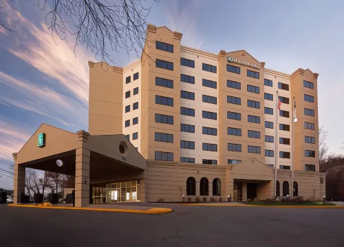 Embassy Suites by Hilton Raleigh Crabtree Esterni Photos