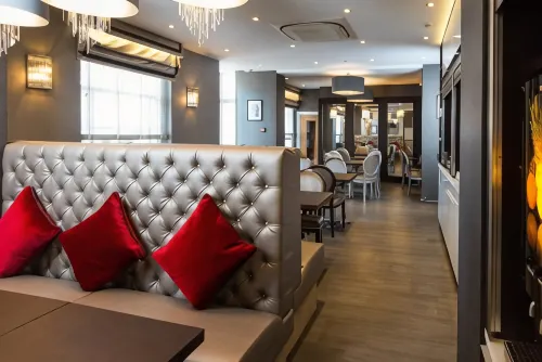 Best Western Buckingham Palace Rd Restauration Photos