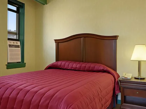Ramada by Wyndham Jersey City Photos