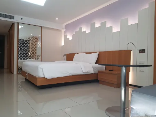 The Whisper Hotel Rooms Photos