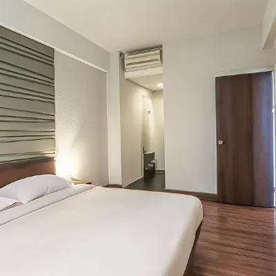 Grand Cikarang Hotel Zimmer Photos