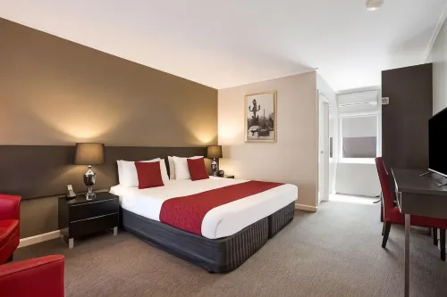 Comfort Inn Western Photos