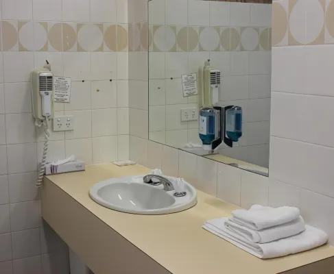 Colac Mid City Motor Inn Photos