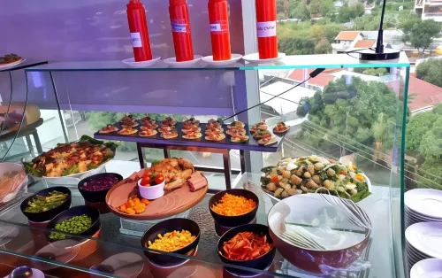 Grand Edge Hotel Semarang Makanan Photos