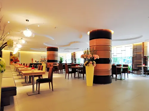 Poly Hotel Ăn uống Photos