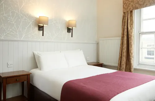 Lamb Hotel by Greene King Inns Rooms Photos
