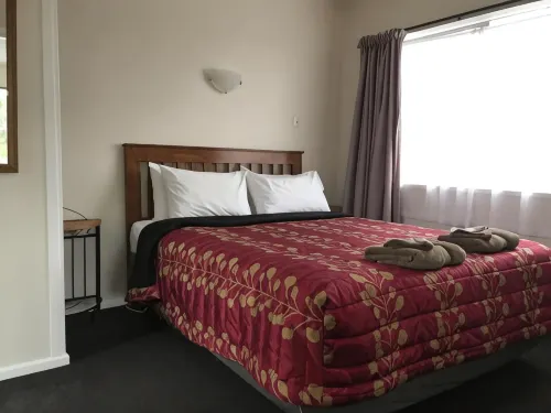 Aaron Court Motel Rooms Photos