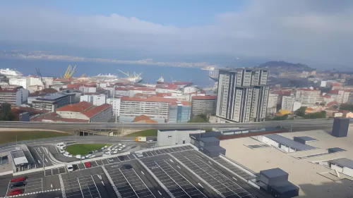 Occidental Vigo À proximité de l'hôtel Photos