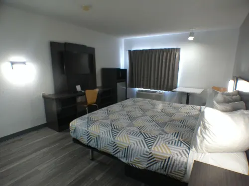 Motel 6 Winslow, AZ Photos