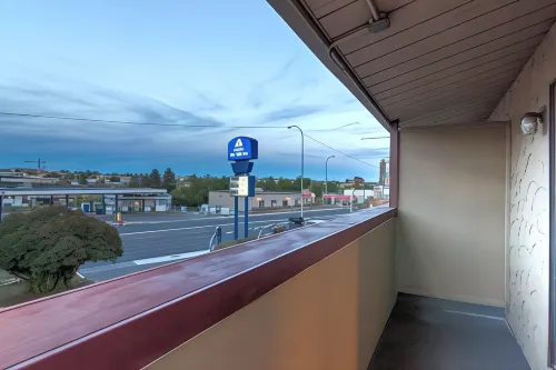 Canadas Best Value Inn Chinook Station Near Hotel Photos