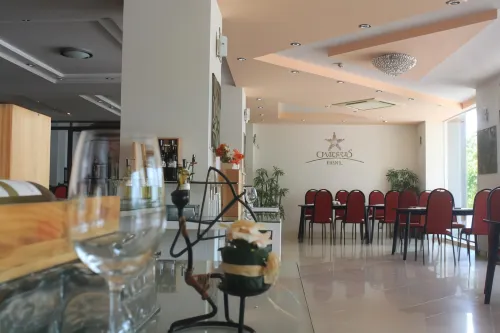 Khách sạn Aurora Ăn uống Photos
