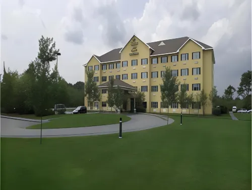 Ramada by Wyndham Saco/Old Orchard Beach Area Exterior Photos