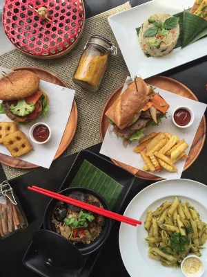 Red Ginger Chic Resort Restauration Photos