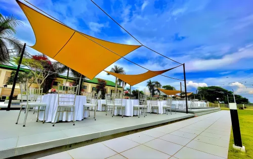 Luisita Central Park Hotel Restauration Photos