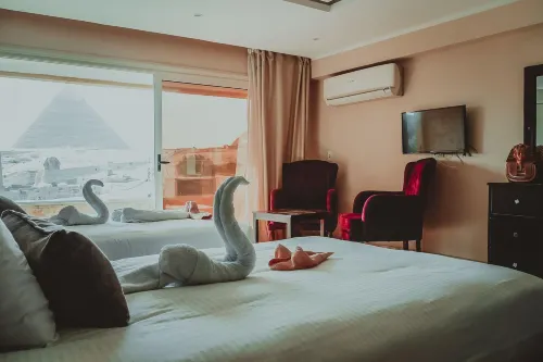 Egypt Pyramids Inn Rooms Photos