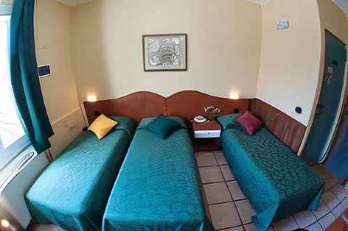 The Best Hotel Kamar Photos