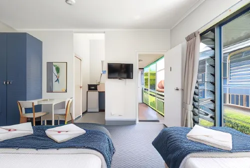 Tin Can Bay's Sleepy Lagoon Motel Photos