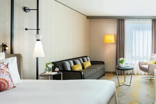 Hôtel Renaissance Paris La Défense Chambres Photos