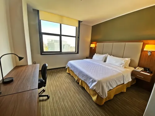 Holiday Inn Express Mexico Santa Fe Photos