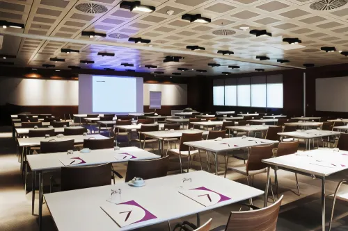 Point Hotel Barbaros Business Facilities Photos