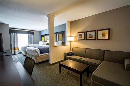 Comfort Suites Fort Lauderdale Airport South & Cruise Port Photos