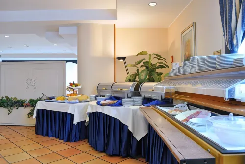 Hotel Pineta Palace Restauration Photos