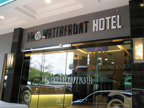 KK Waterfront Hotel Esterni Photos