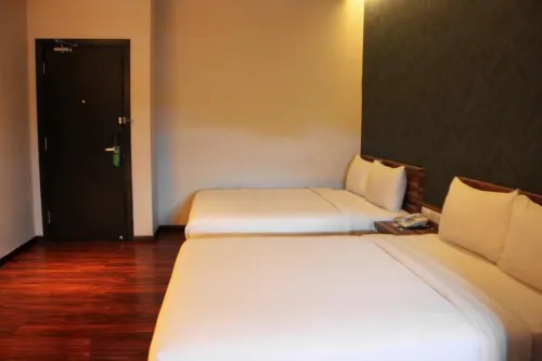 D Elegance Hotel Photos