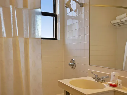 Ramada by Wyndham Jersey City Photos