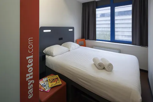 EasyHotel Rotterdam City Centre Zimmer Photos