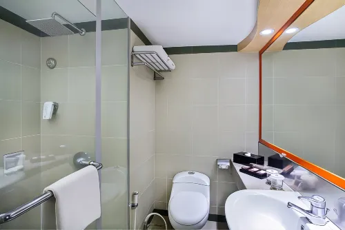 Tamarin Hotel Jakarta Manage by Vib Hospitality Management Kamar Photos