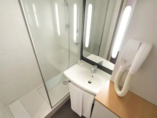 Hôtel Ibis Paris Montmartre 18ème Chambres Photos