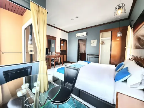 Sea Front Home Hotel - Patong Beach Unggulan Photos