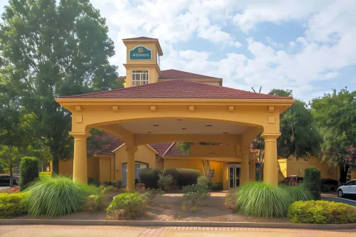 La Quinta Inn & Suites by Wyndham Charlotte Airport South Außen Photos
