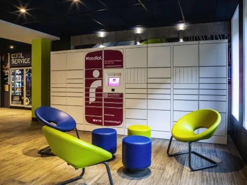 Ibis Budget Paris Clichy Mairie Espaces publics Photos