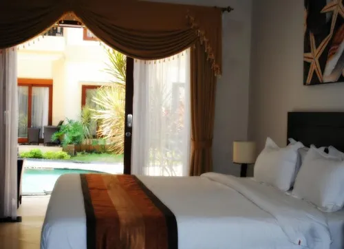 Kuta Town Houses Kamar Photos