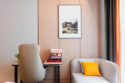 Oriental Fenghuang Hotel (Zhongshan Dengdu Ancient Town Huayi Square) Rooms Photos