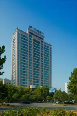 Holiday Inn Express Luoyang City Center Eksterior Photos