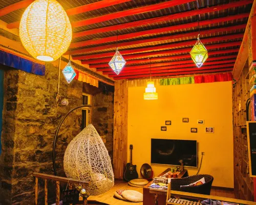 Yading Totem Boutique Inn Общественные зоны Photos