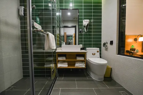 GreenTree Inn Zhixun (Dalian Zhoushuizi Airport Xinzhaizi Metro Station) الغرف Photos