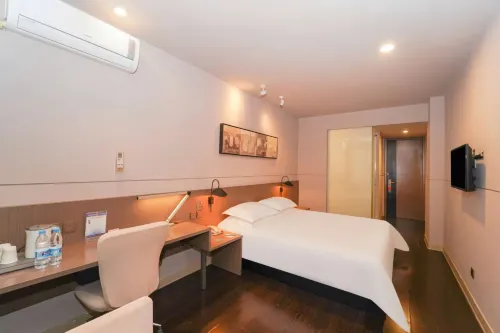 Jinjiang Inn Select (Shanghai Chuansha Metro Station Tourism Resort) Rooms Photos