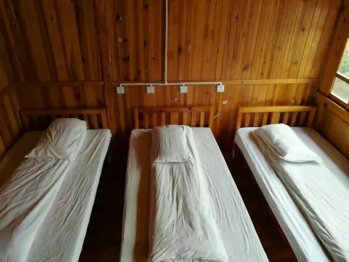 Tiger Leaping Gorge Tea-Horse Guesthouse Photos