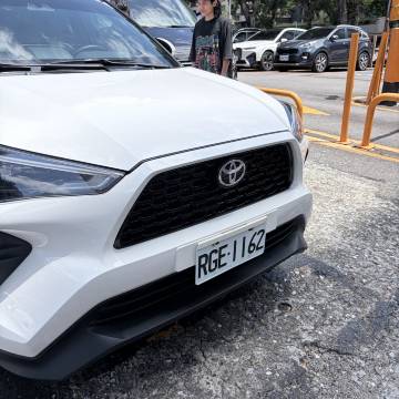 Toyota Yaris o modelo similar