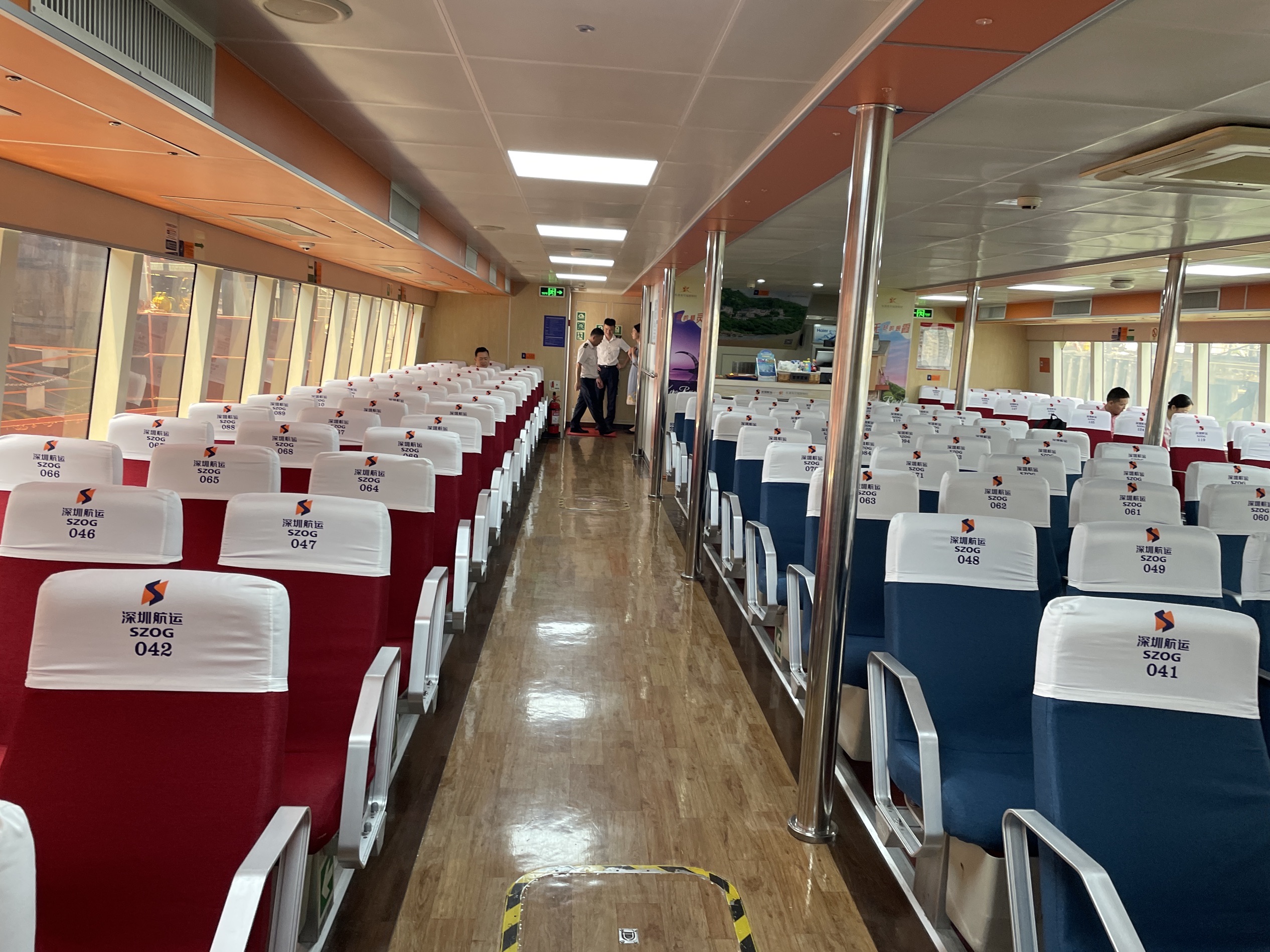 深圳機場到香港 | 方式四：乘船