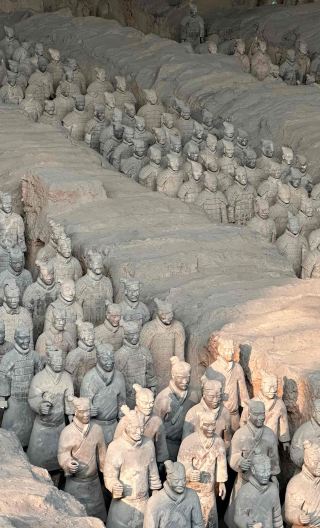 5D4N • Tuo Ling Legend Show & Xi'an City Wall & Emperor Qinshihuang's Mausoleum: Xi'an + Huashan Mountain + Emperor Qinshihuang's Mausoleum Site Museum with Cultural Show, City Wall Tour, Mausoleum Exploration