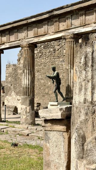 4D3N • Italy + Naples + Sorrento + Pompeii + Amalfi Coast + Capri Island + Cappella Sansevero + Vesuvius + Herculaneum + Reggia di Caserta