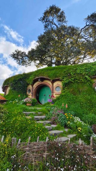 3D2N • North Island of New Zealand - Geothermal Wonderlands - Hobbiton Village - Waitomo Glowworm Caves