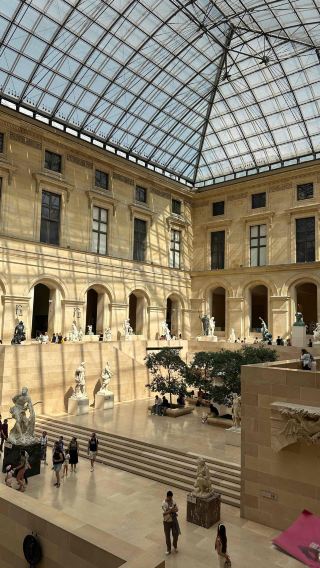 6D5N • Iconic Paris & Versailles Private Tour, Louvre, Musée d'Orsay & Montmartre